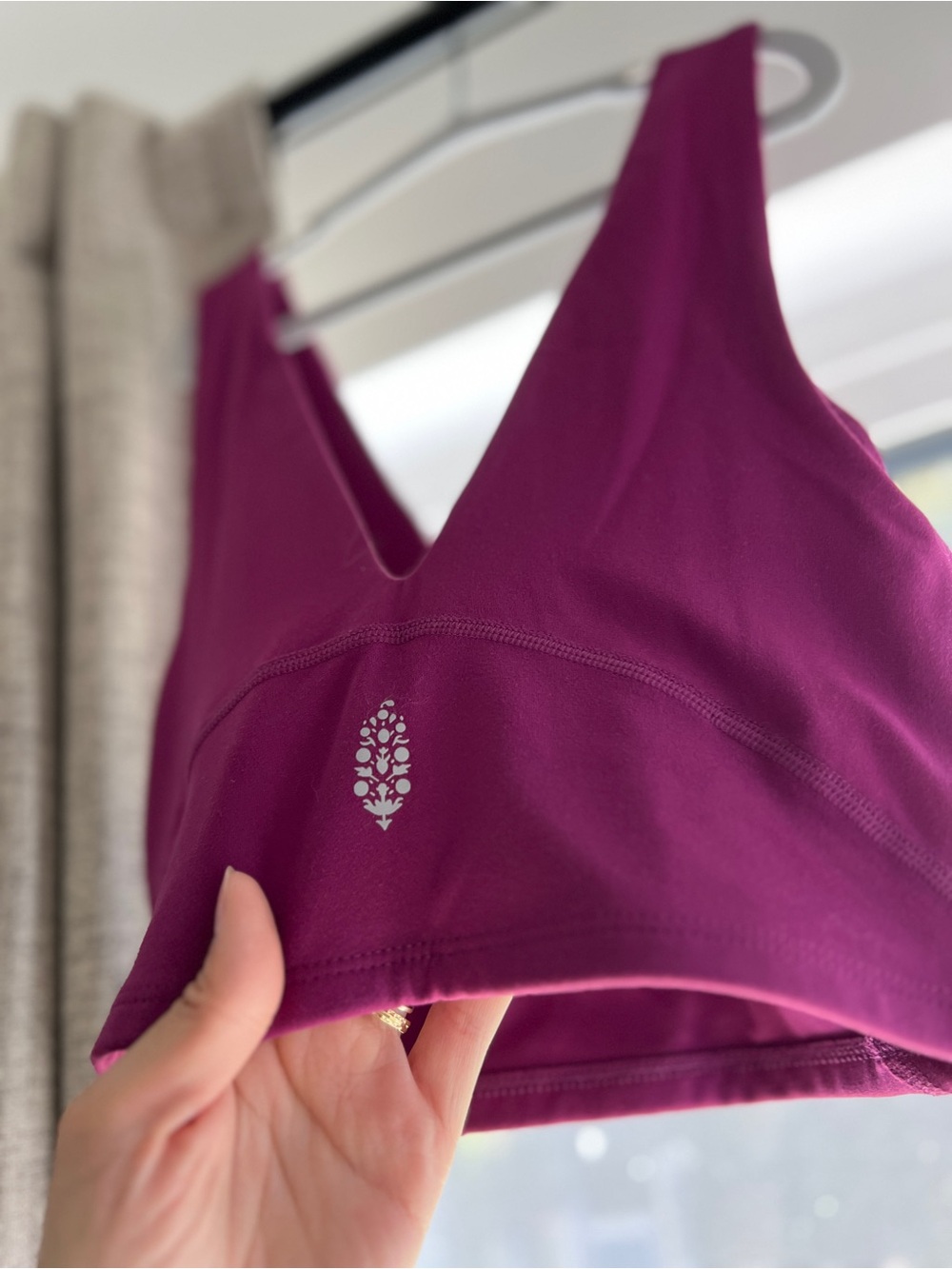 NWT ❤️ Fp movement never better bra XS  Wireless V-Neck Sports Bra